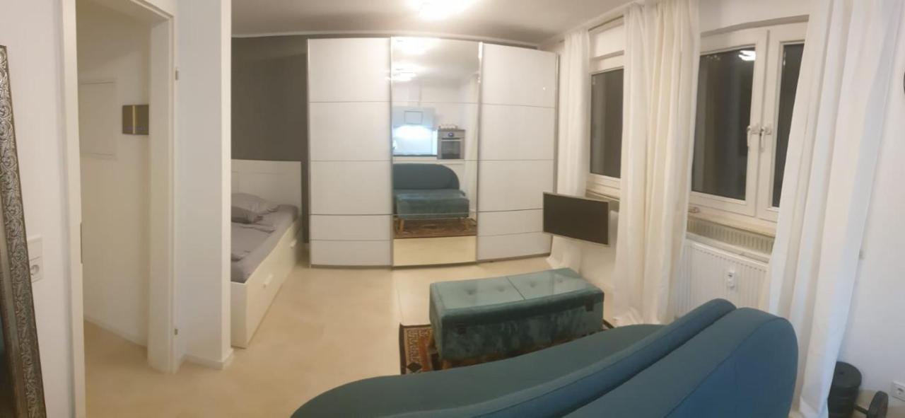 Apartment Mit Schoener, Moderner Einrichtung Keulen Buitenkant foto