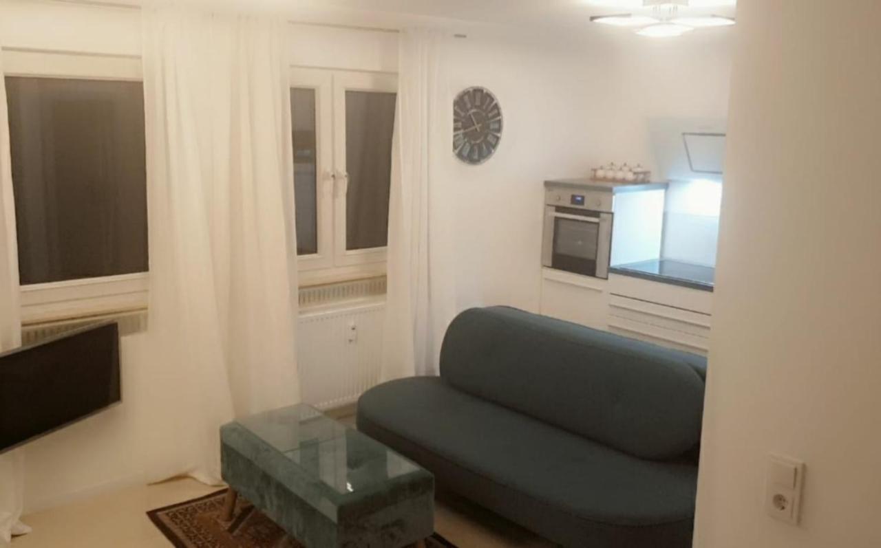 Apartment Mit Schoener, Moderner Einrichtung Keulen Buitenkant foto
