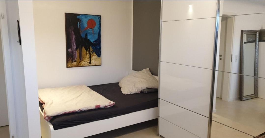 Apartment Mit Schoener, Moderner Einrichtung Keulen Buitenkant foto